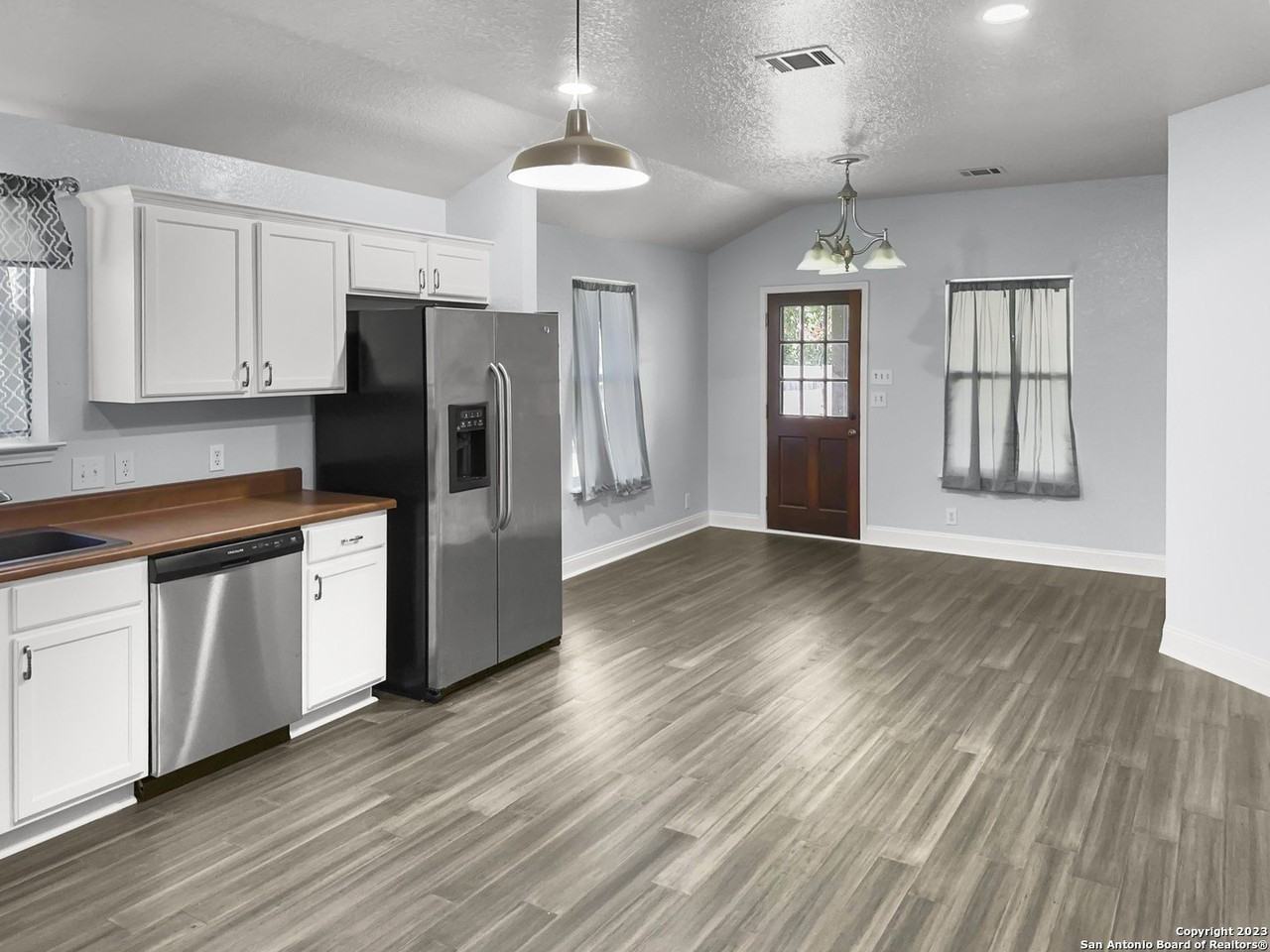 325 Longhorn Way - Photo 5 of 19
