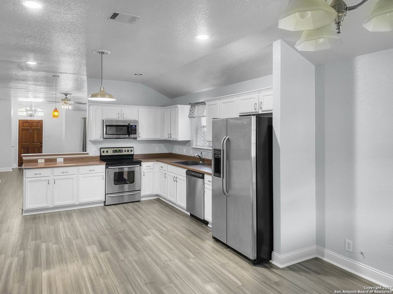 325 Longhorn Way - Photo 6 of 19