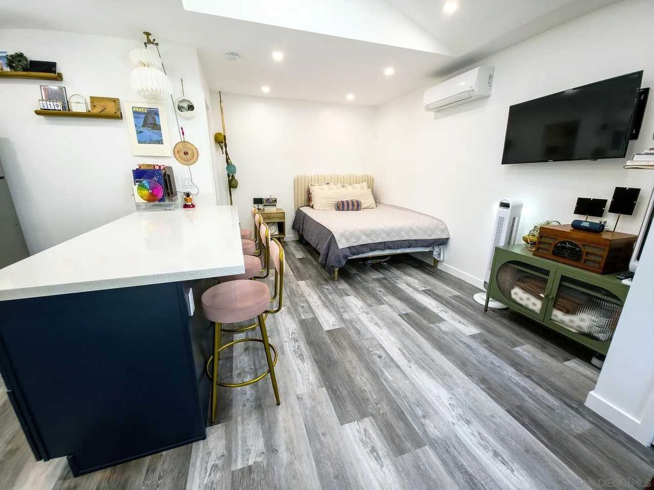 3080 Ivy St - Photo 2 of 11