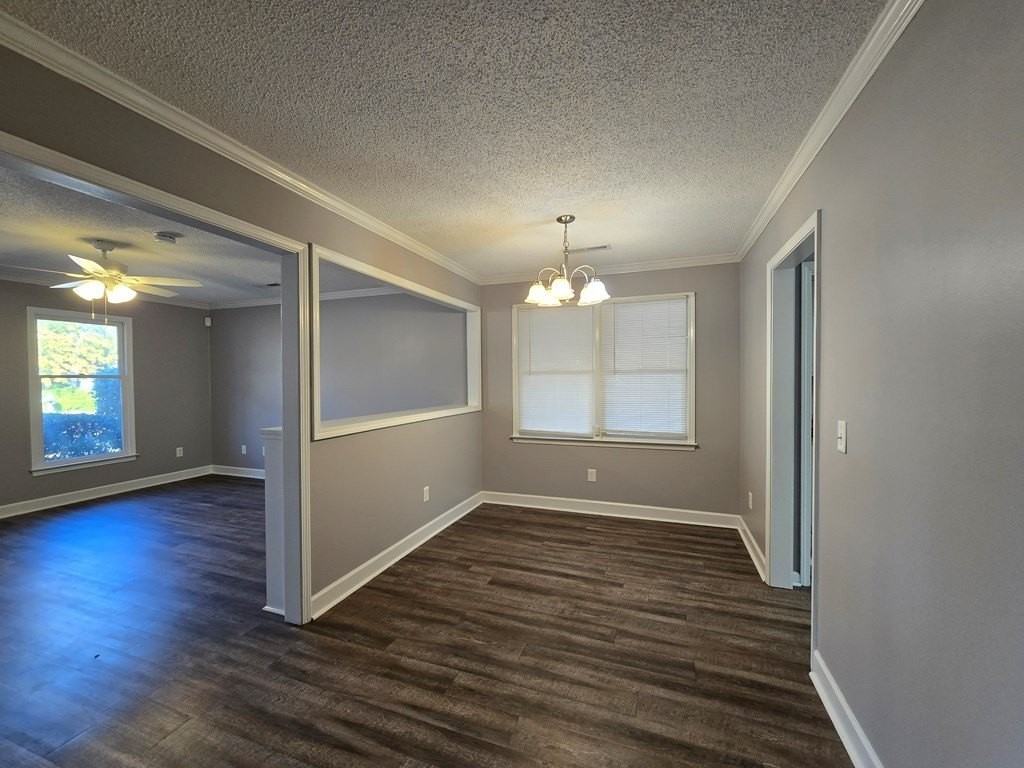 2230 Tudor St - Photo 4 of 14