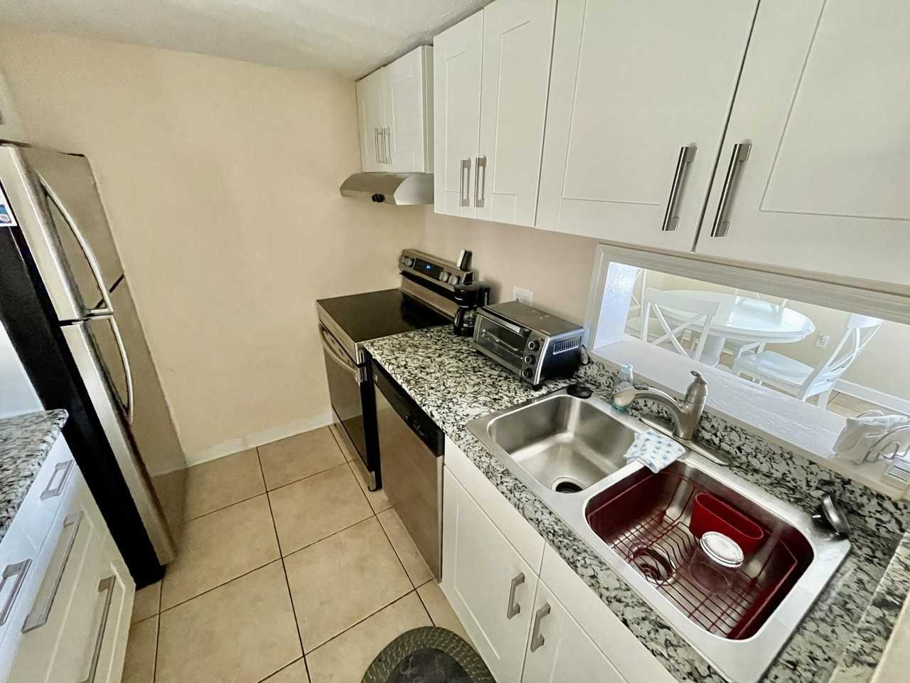 239 Seaport Blvd #79 - Photo 5 of 18