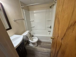 611 Lincoln Way W #G - Photo 6 of 7