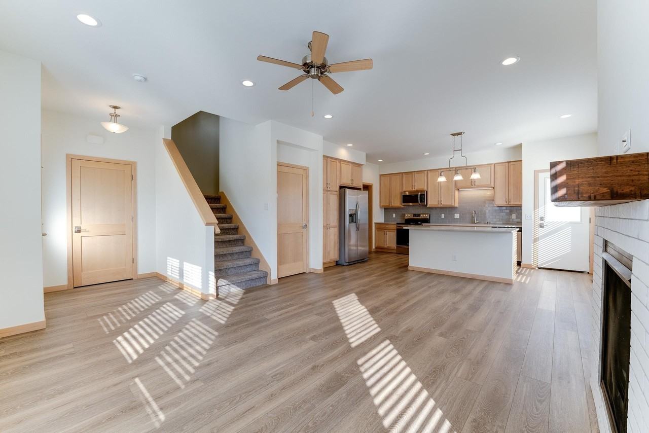 3630 Angelus Way - Photo 4 of 28