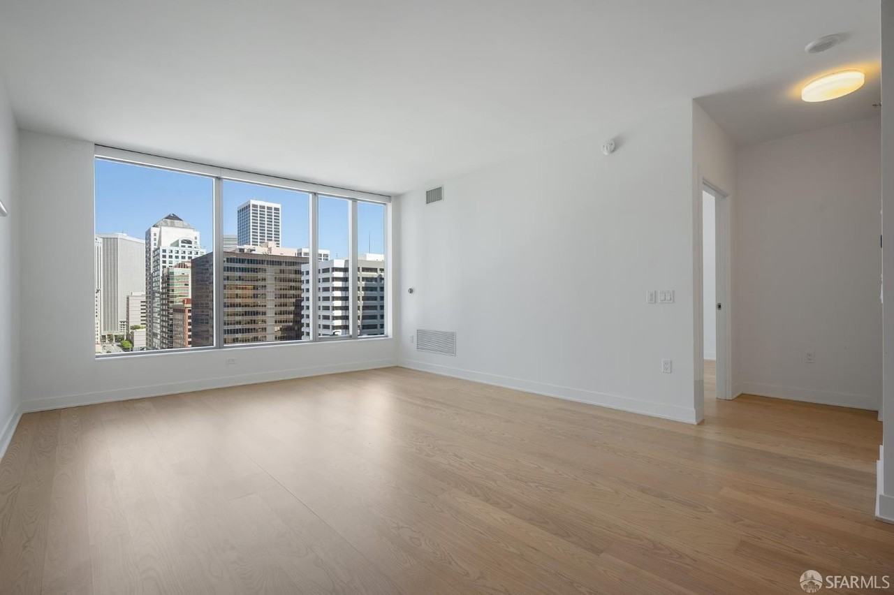 338 Main St #22H