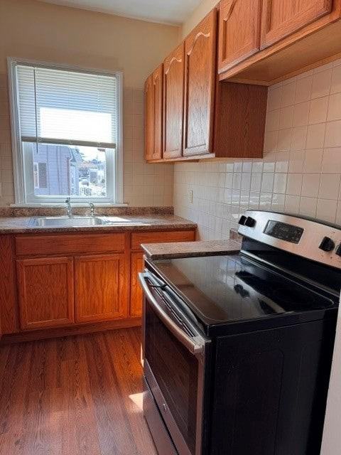 31 Potter St - Photo 3 of 38