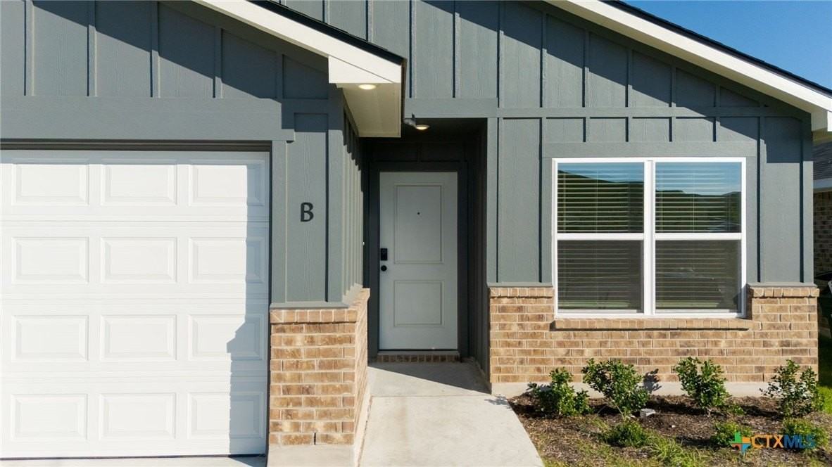 1259 Concord Dr #B - Photo 2 of 14