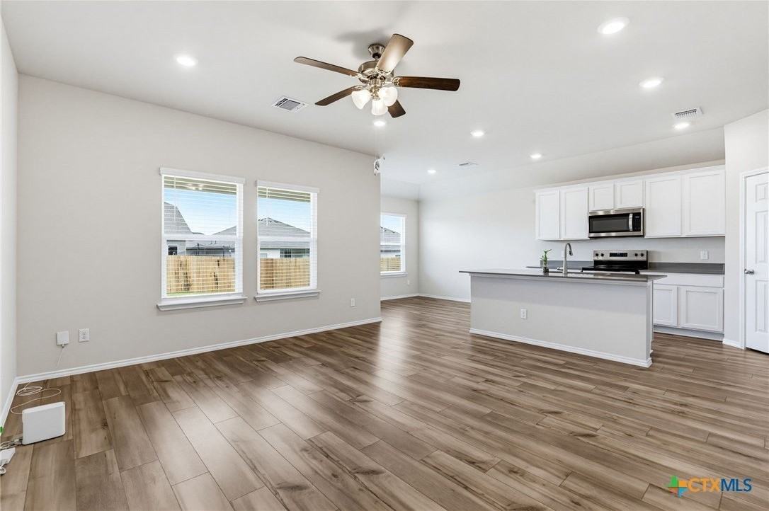 2225 Oregano Ct - Photo 5 of 15