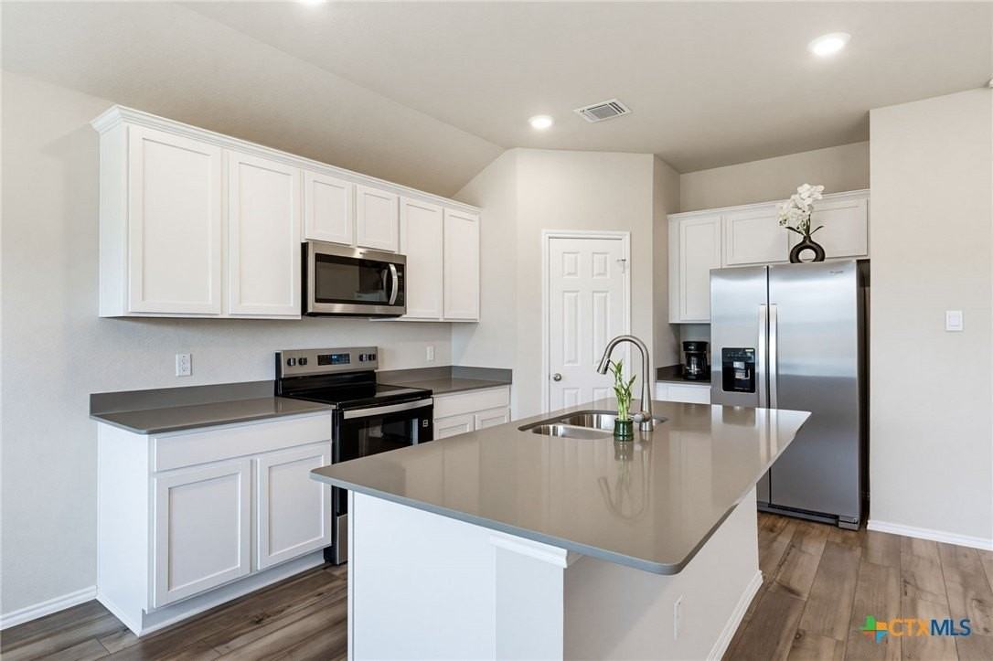 2225 Oregano Ct - Photo 7 of 15