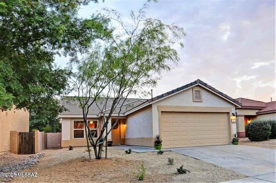 727 W Buffalo Grass Dr - Photo 3 of 26