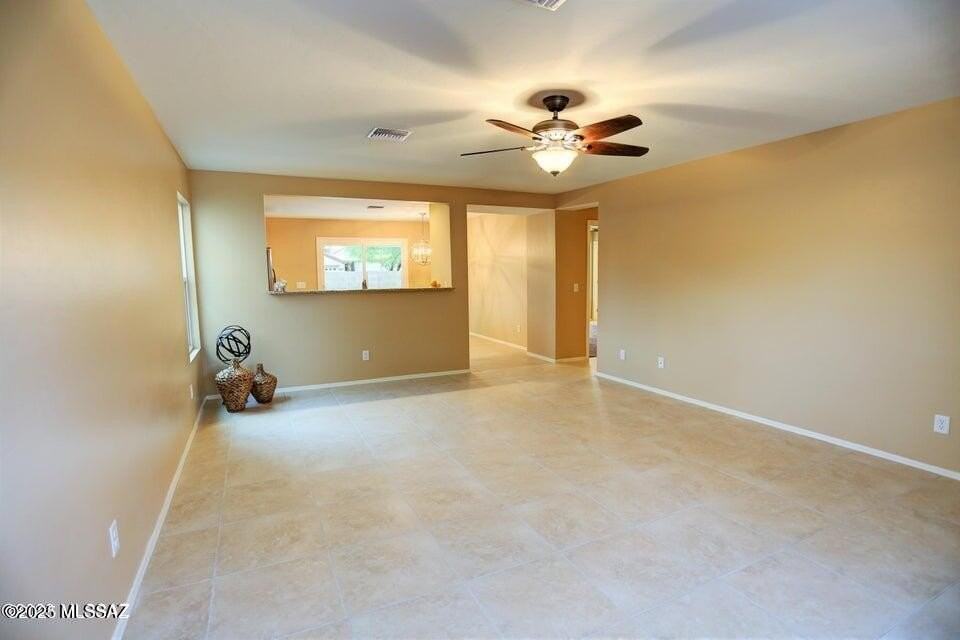 727 W Buffalo Grass Dr - Photo 4 of 26