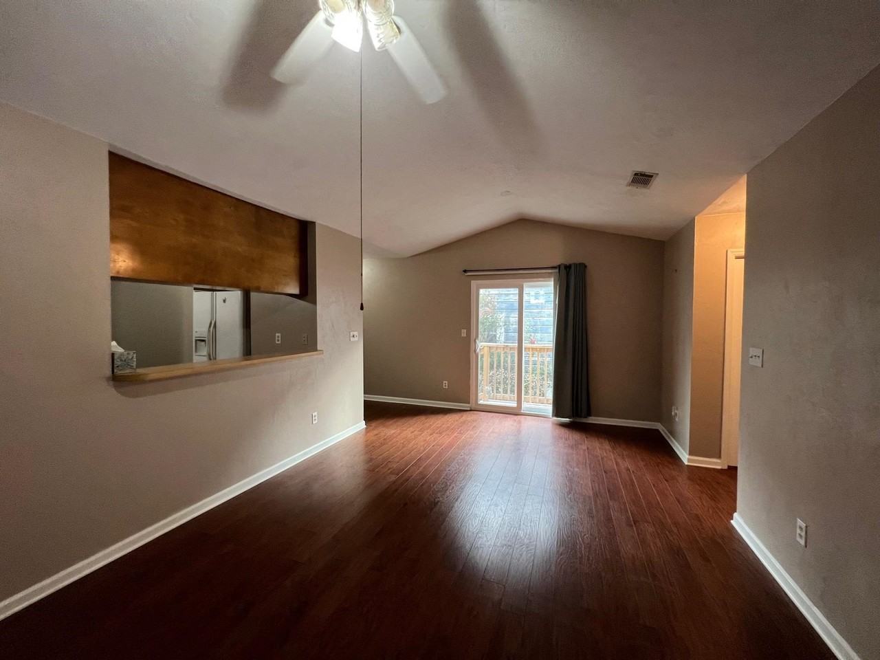 121 Boardwalk St - Photo 2 of 17