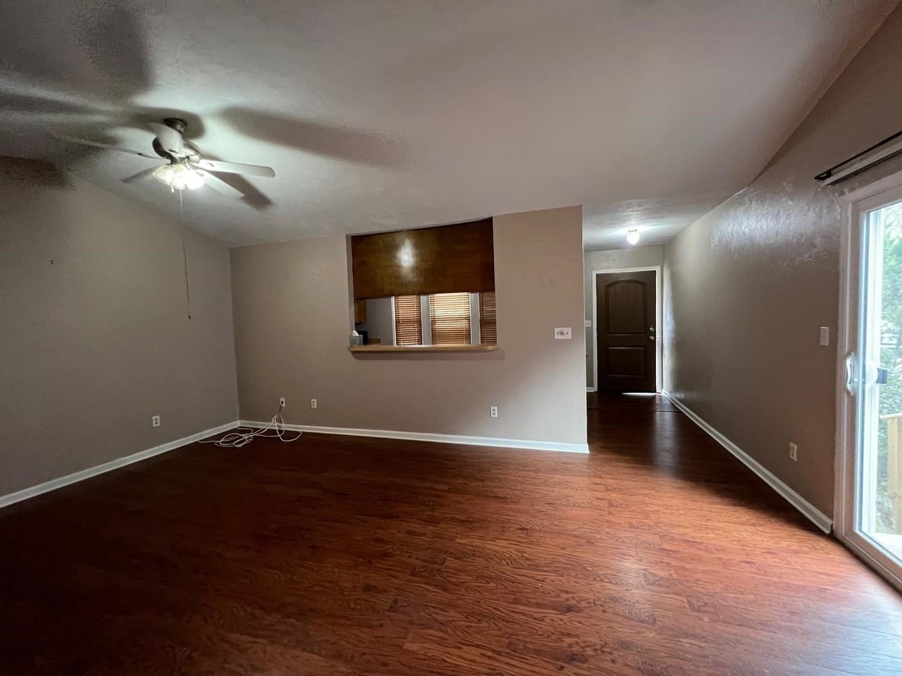 121 Boardwalk St - Photo 6 of 17