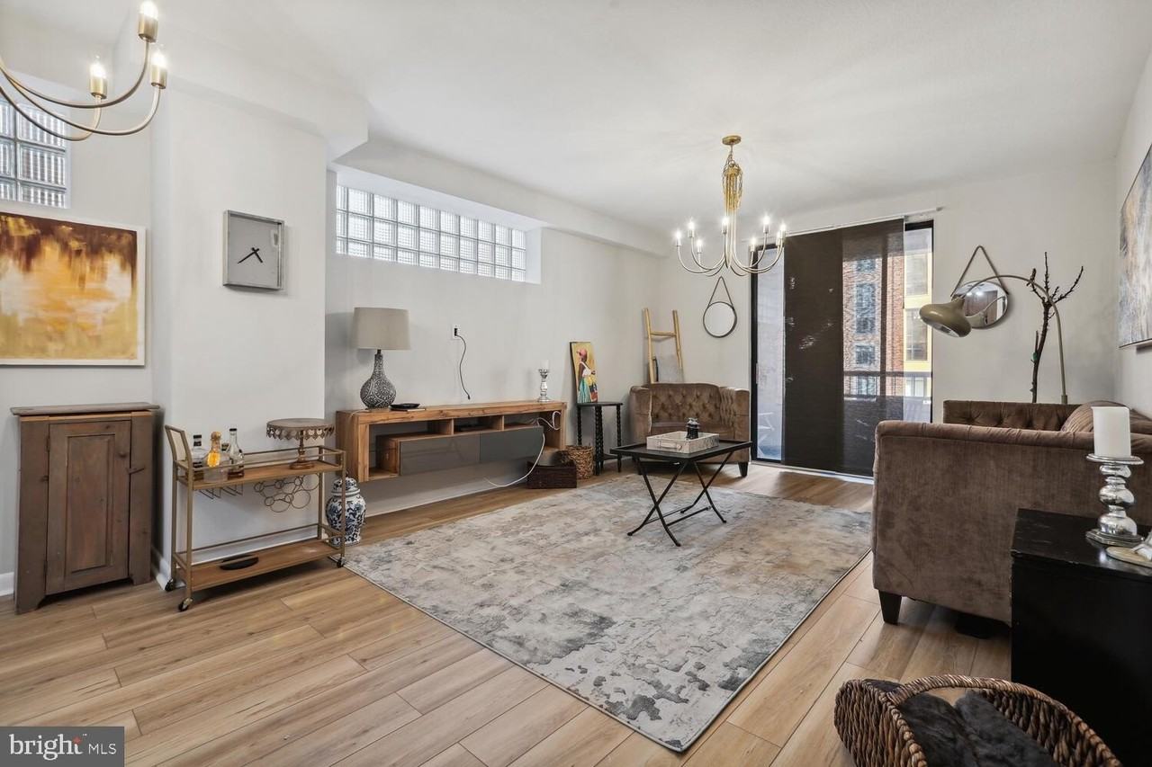 400 Massachusetts Ave Nw #411 - Photo 4 of 34
