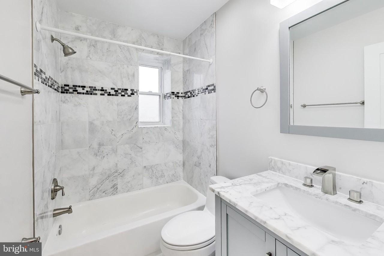 5031 H St Se #1 - Photo 6 of 25