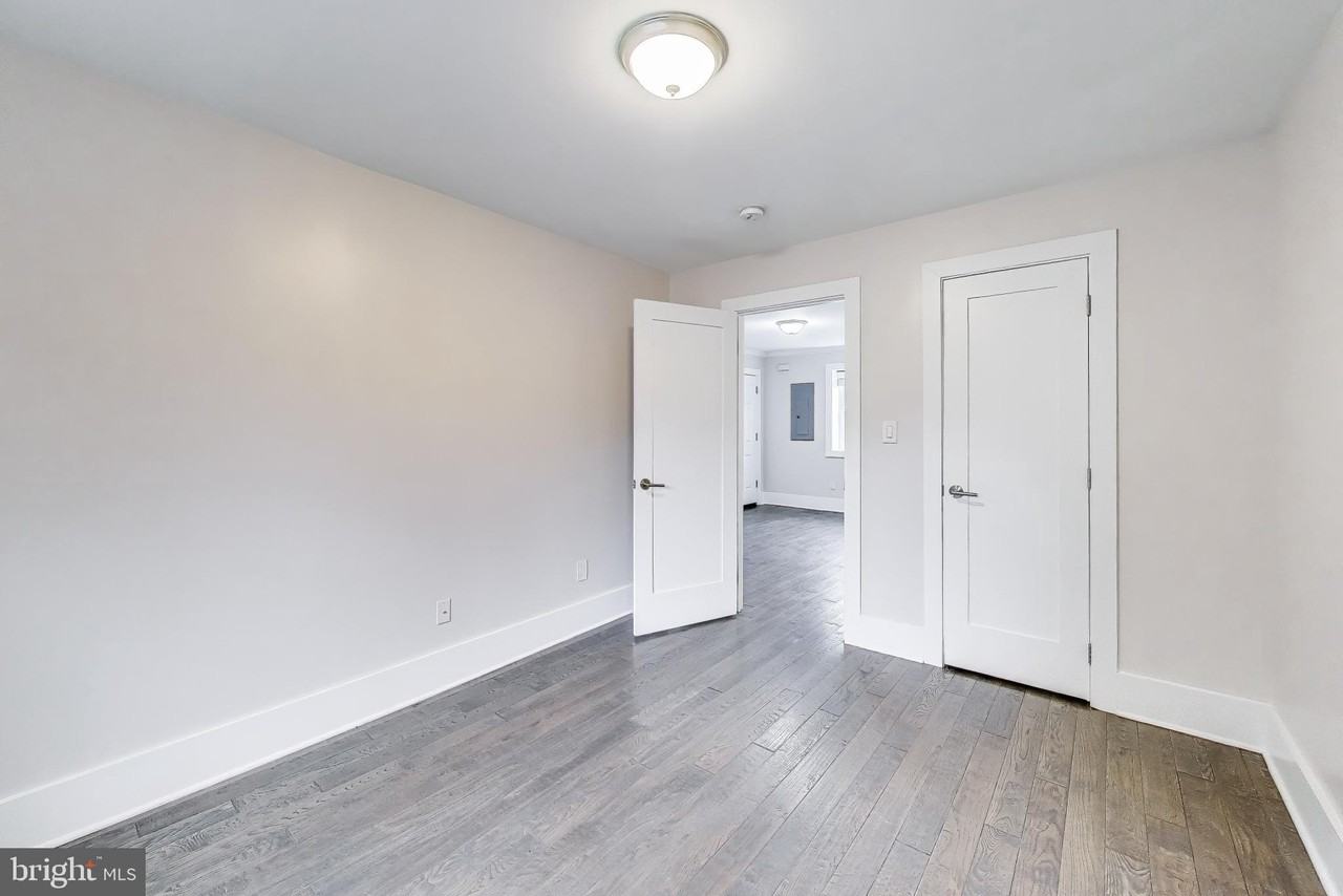 5031 H St Se #1 - Photo 7 of 25