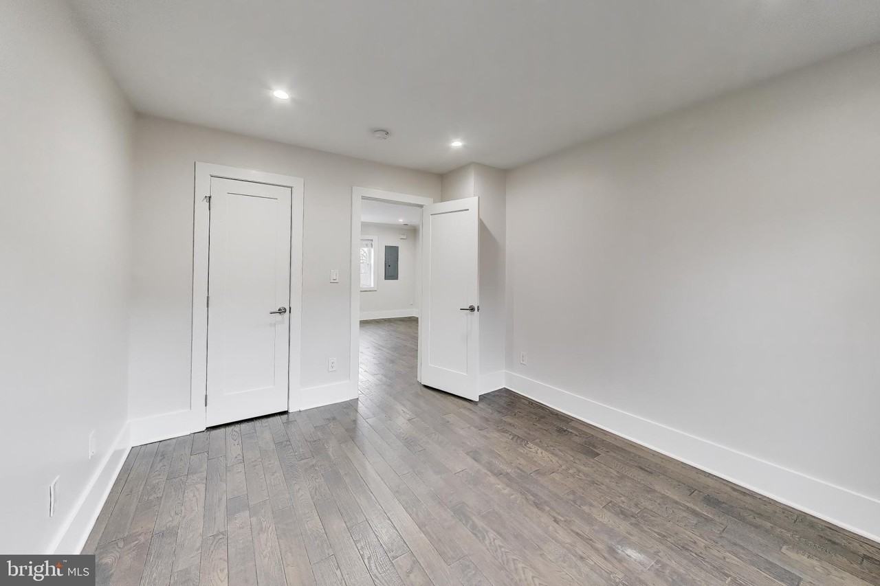 5031 H St Se #4 - Photo 4 of 17