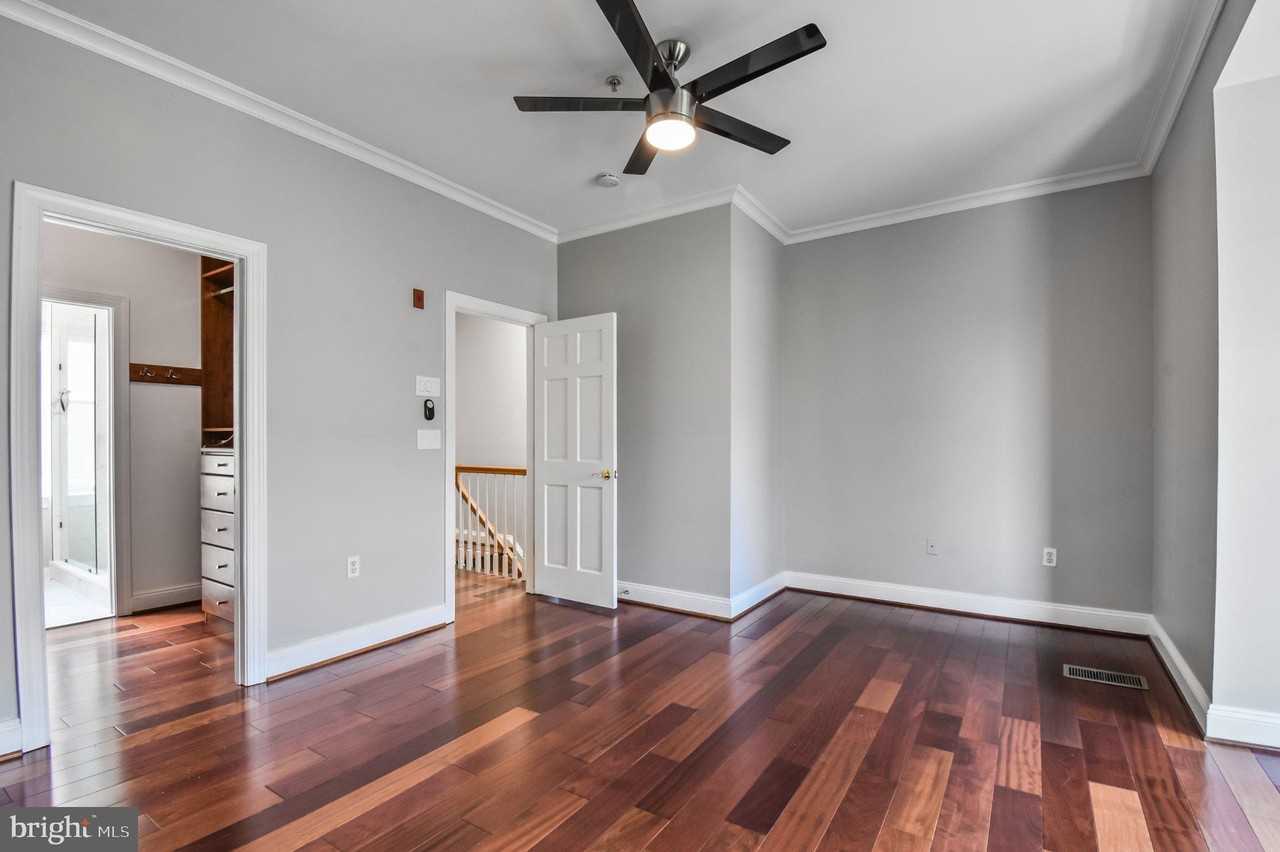 1229 12th St Nw #201 - Photo 3 of 18