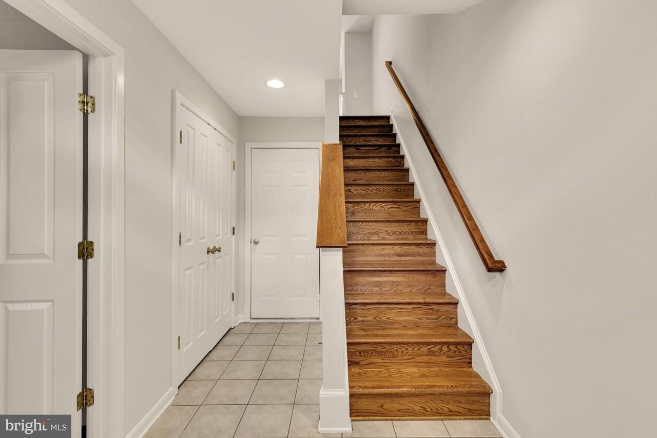1227 V St Nw - Photo 5 of 38