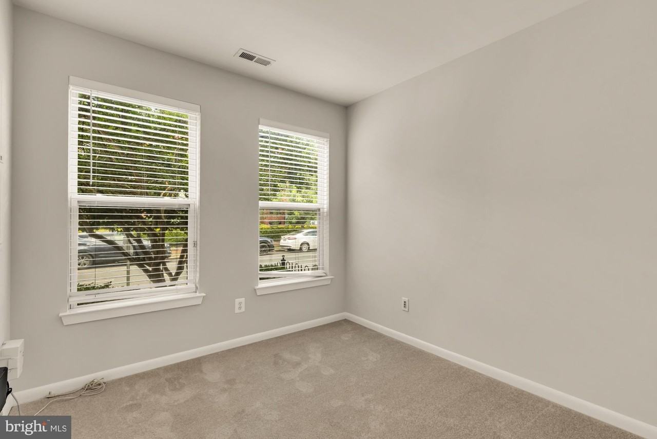 1227 V St Nw - Photo 7 of 38