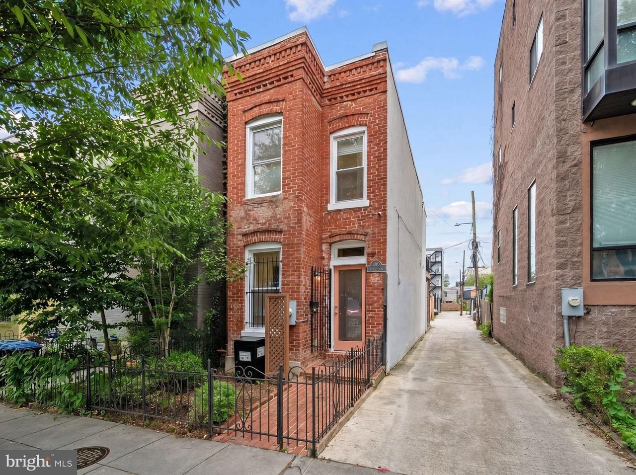 1010 W St Nw - Photo 2 of 30