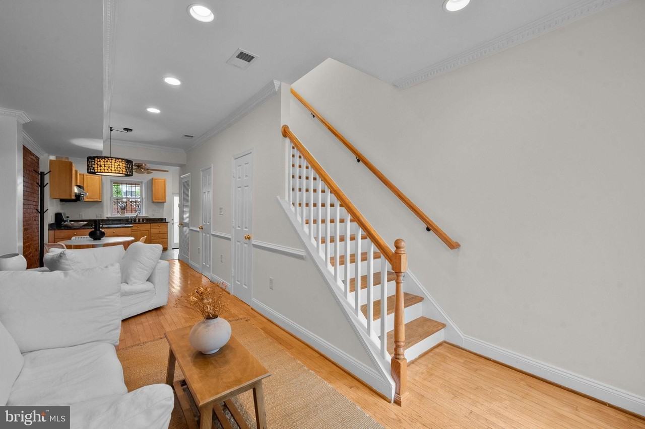 1010 W St Nw - Photo 7 of 30
