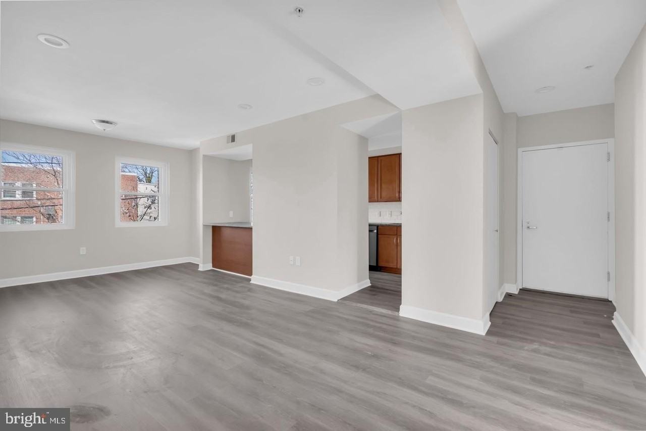 1800 28th Pl Se #201 - Photo 3 of 17