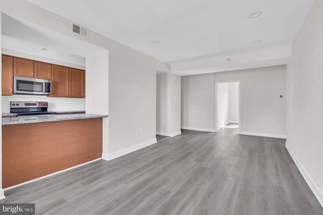 1800 28th Pl Se #201 - Photo 4 of 17