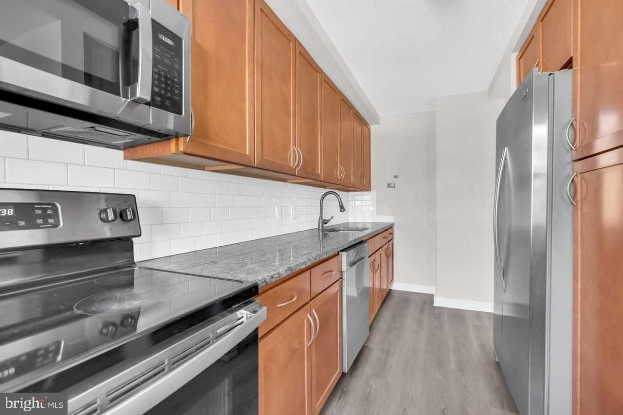 1800 28th Pl Se #201 - Photo 6 of 17