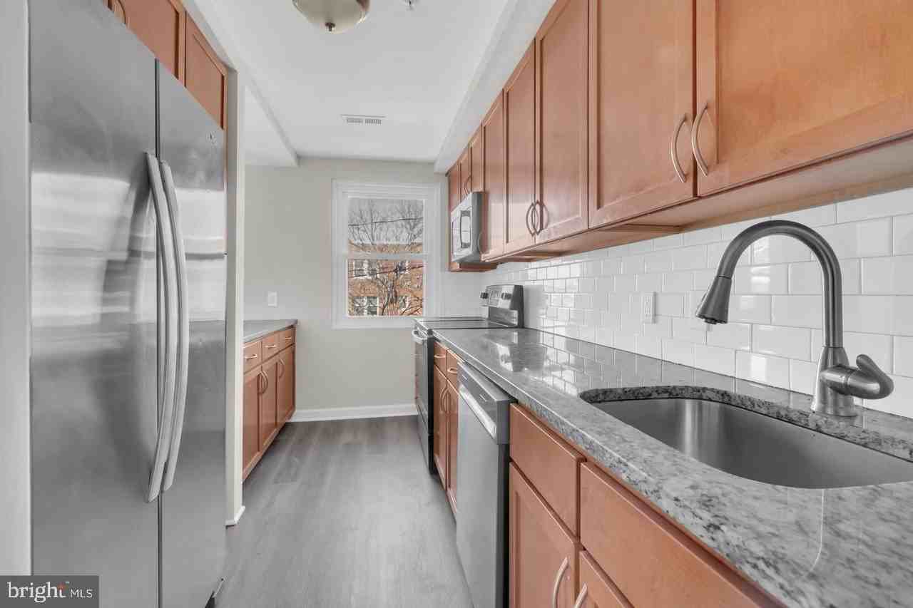 1800 28th Pl Se #201 - Photo 7 of 17