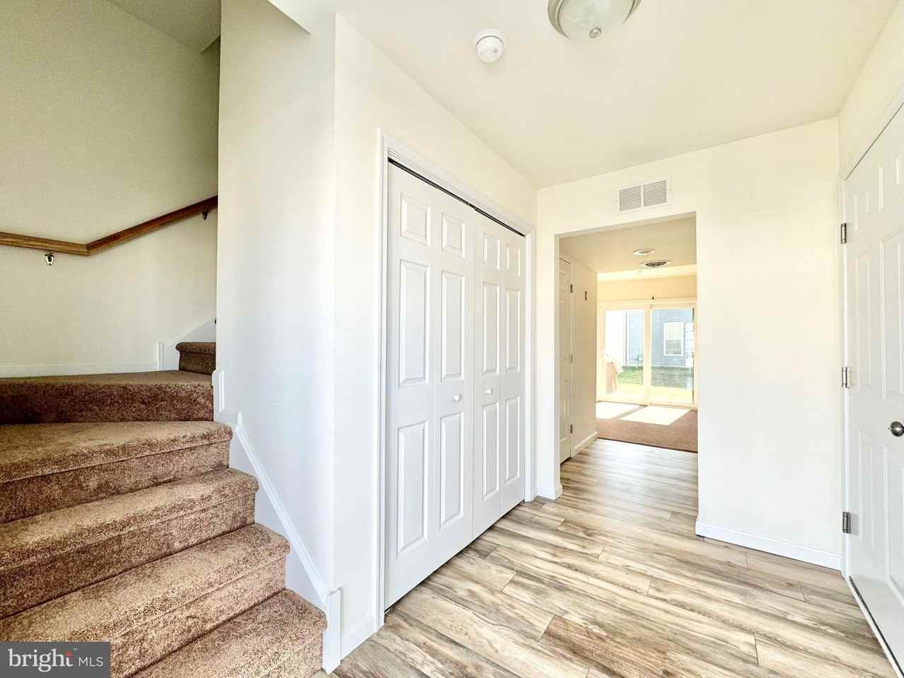76 Filbert Dr - Photo 3 of 21