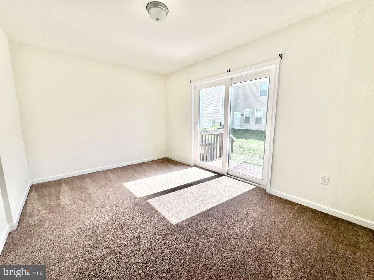 76 Filbert Dr - Photo 4 of 21