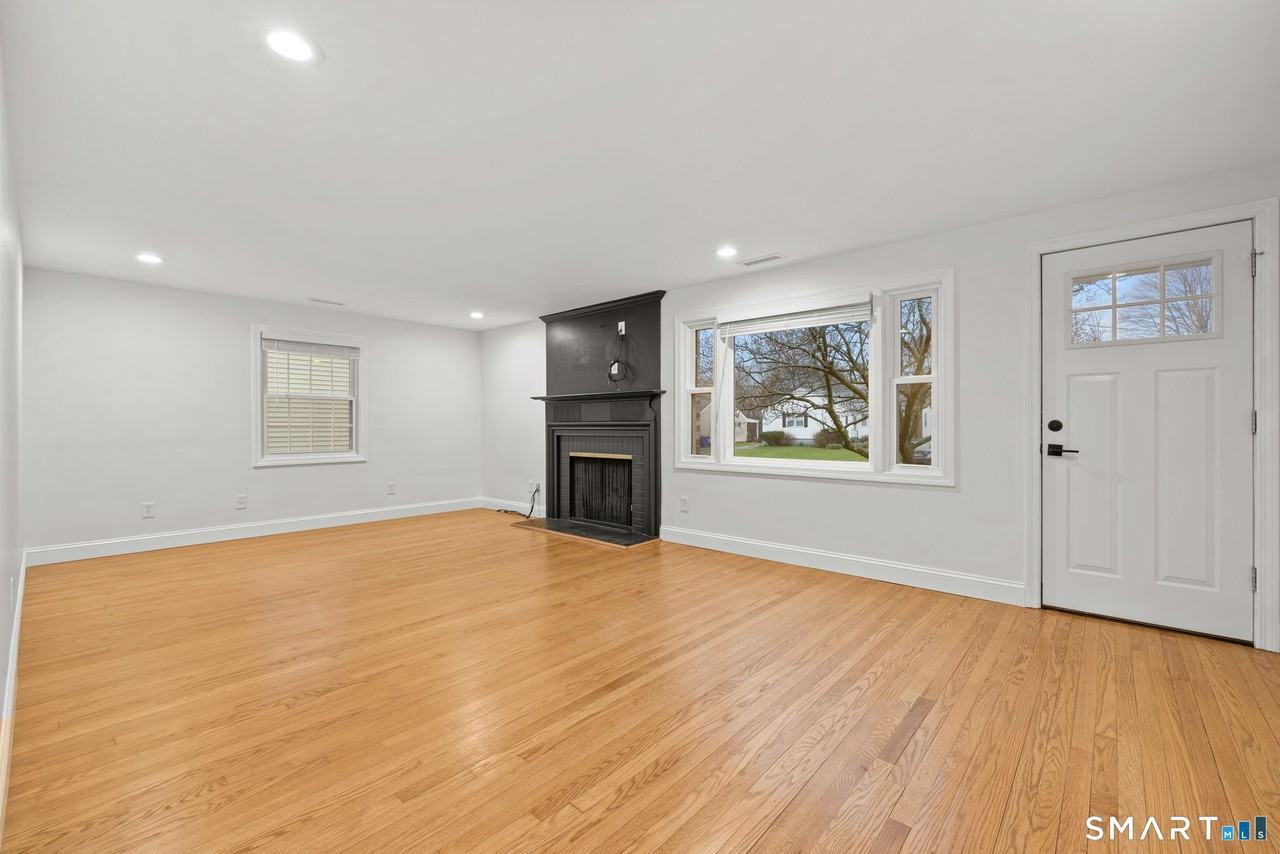 12 Sherwood Rd - Photo 7 of 17