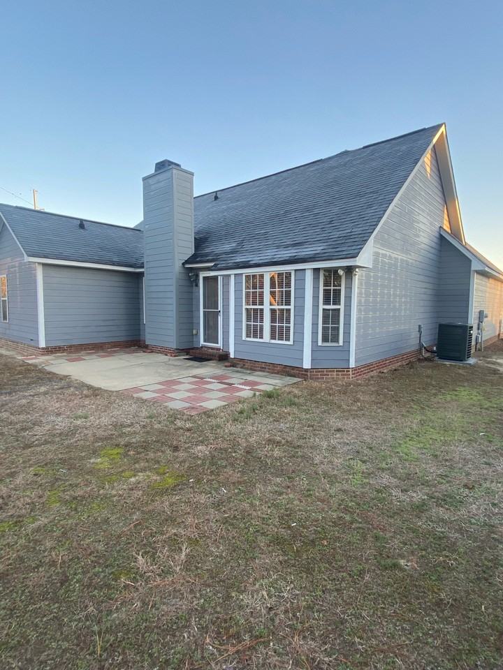 1047 Gatesville Dr #1 - Photo 5 of 50