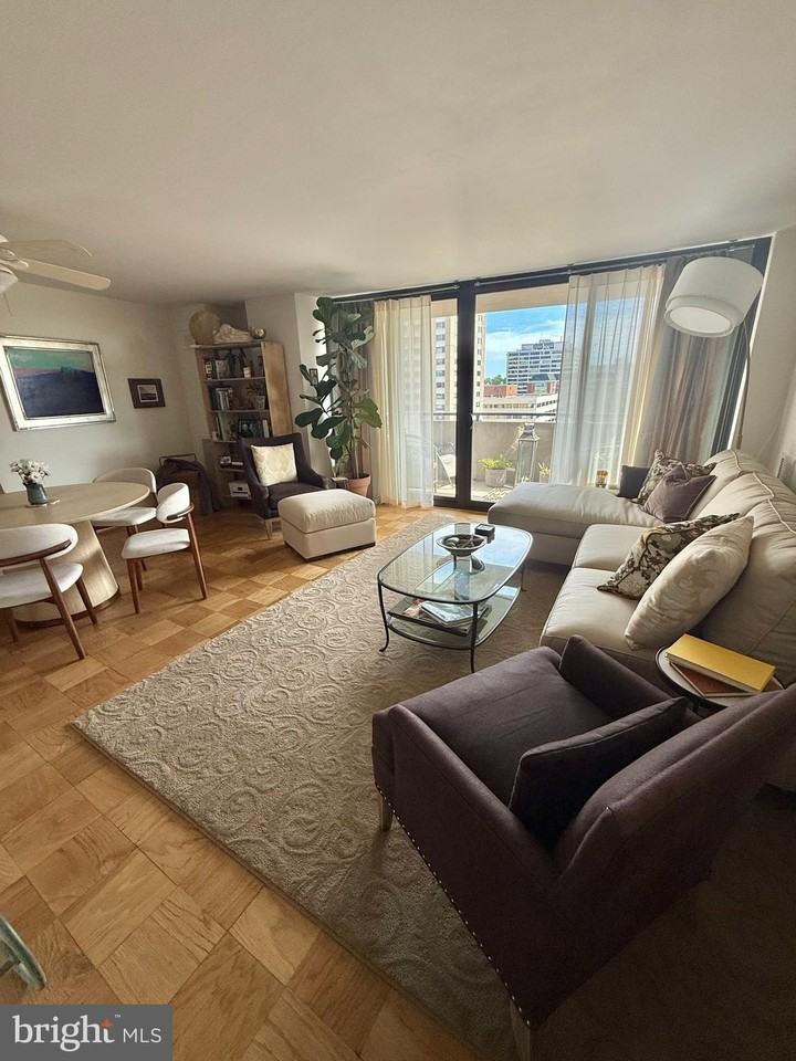 4620 N Park Ave #1502E - Photo 3 of 23