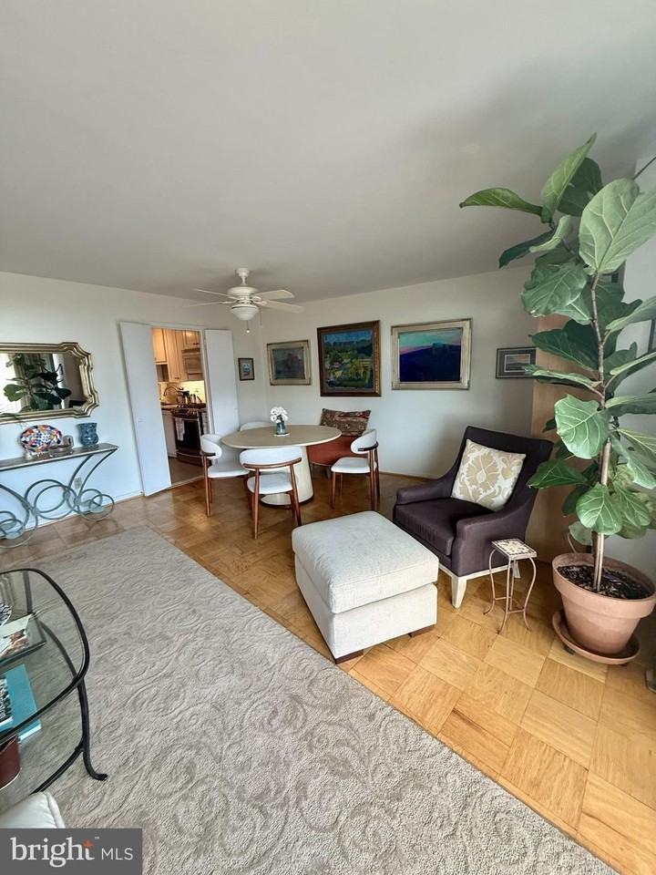 4620 N Park Ave #1502E - Photo 5 of 23