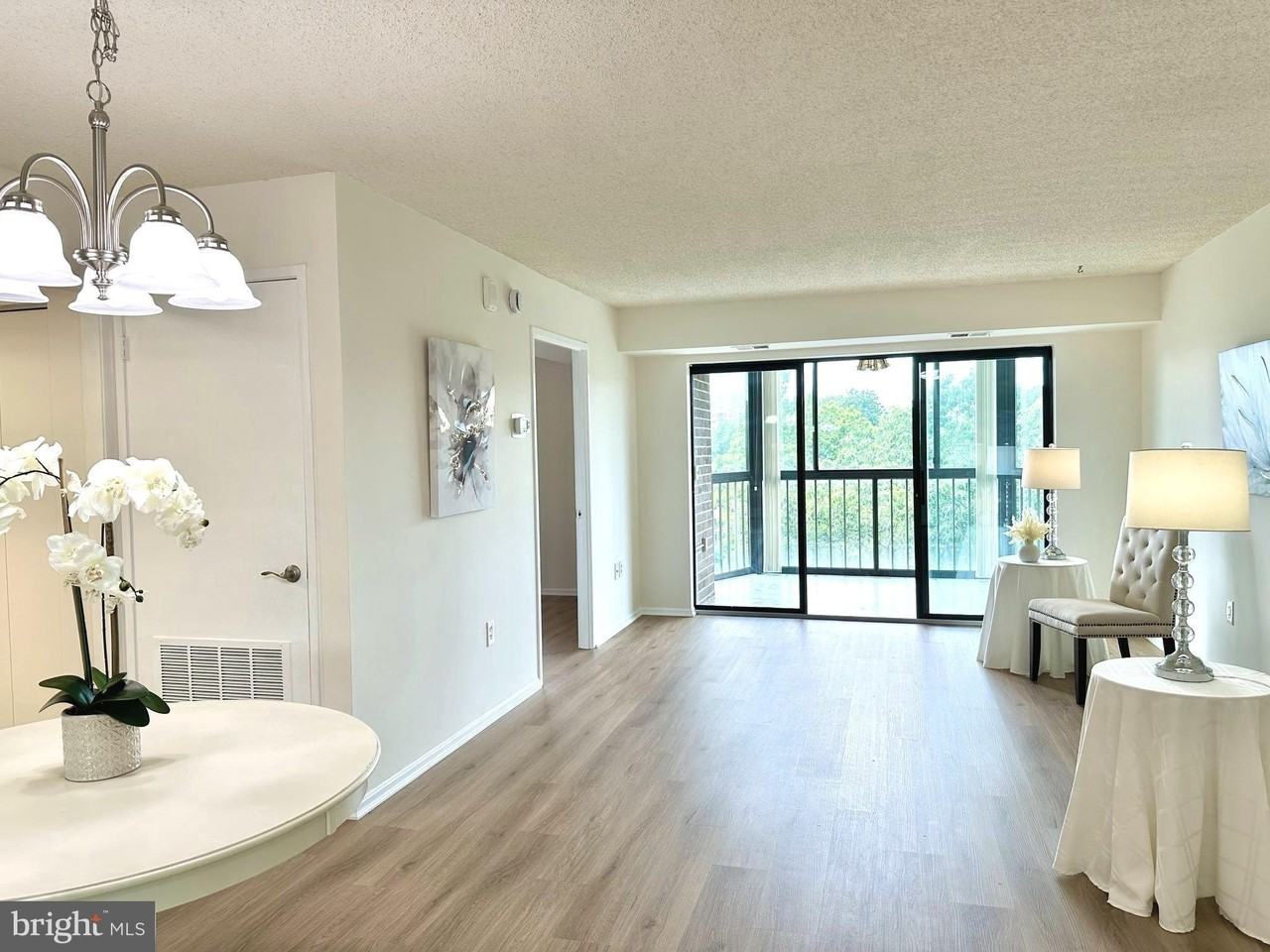 15101 Interlachen Dr #1-820 - Photo 3 of 41