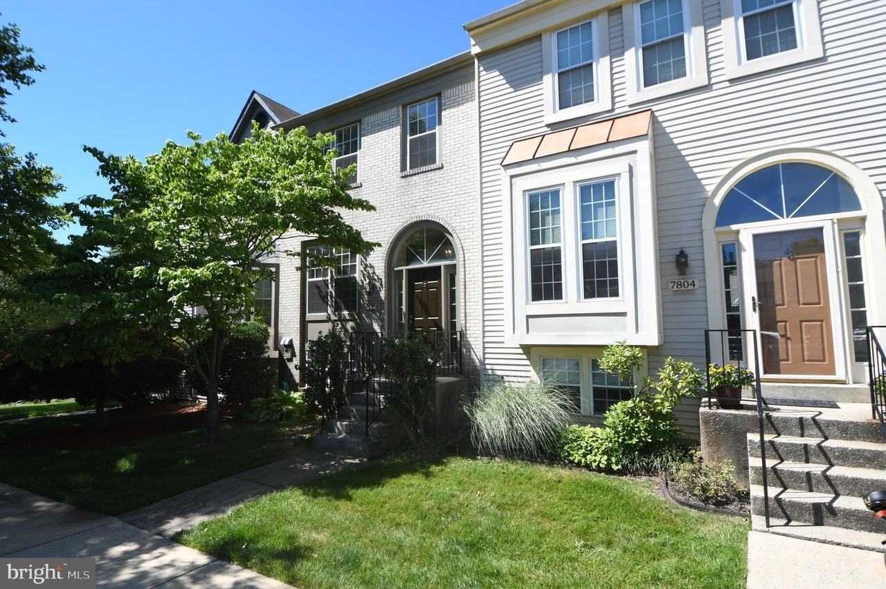 7802 Mistic View Ct - Photo 3 of 50