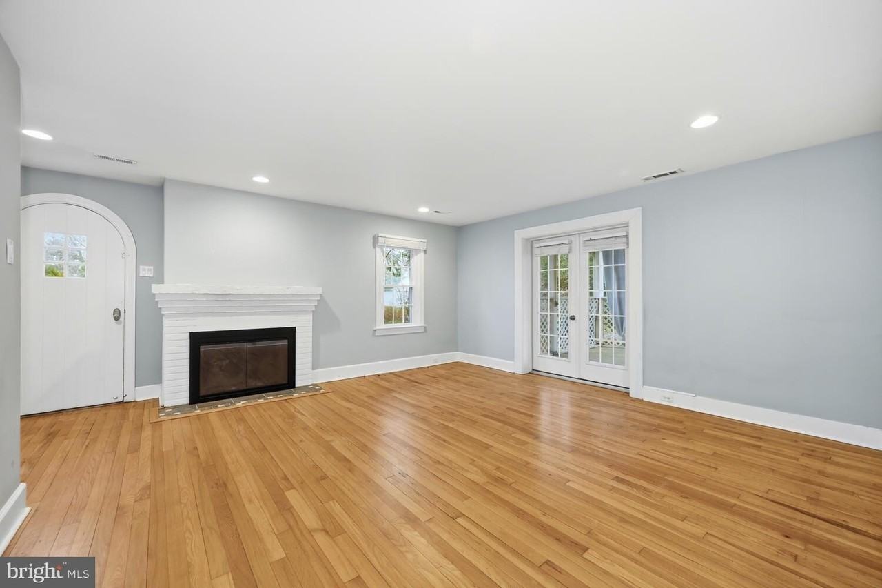 304 Elm Ave - Photo 4 of 18