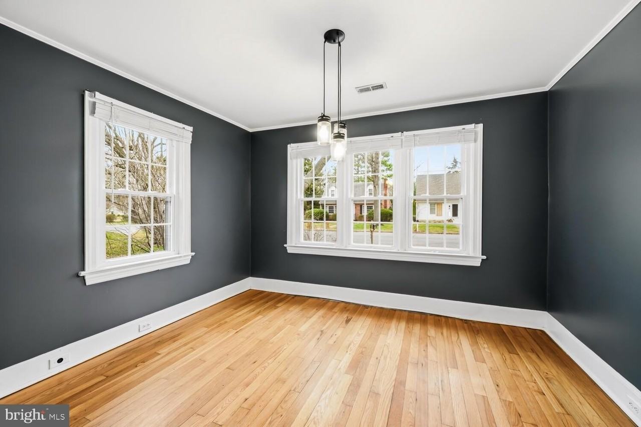 304 Elm Ave - Photo 6 of 18