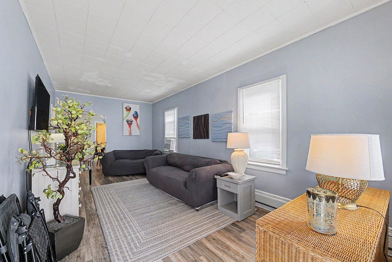 5 N Adams Ave - Photo 4 of 23
