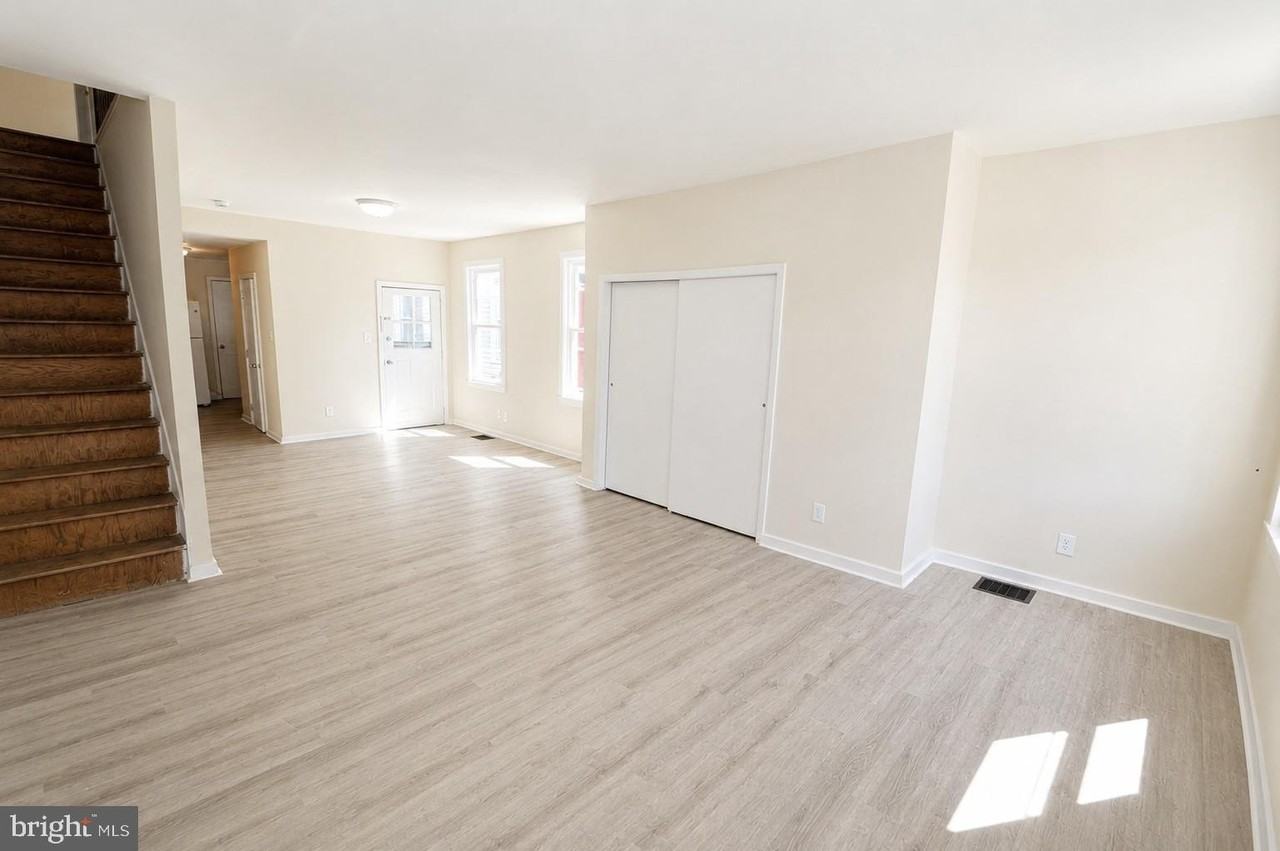 111--113 BARCLAY Street - Photo 2 of 16