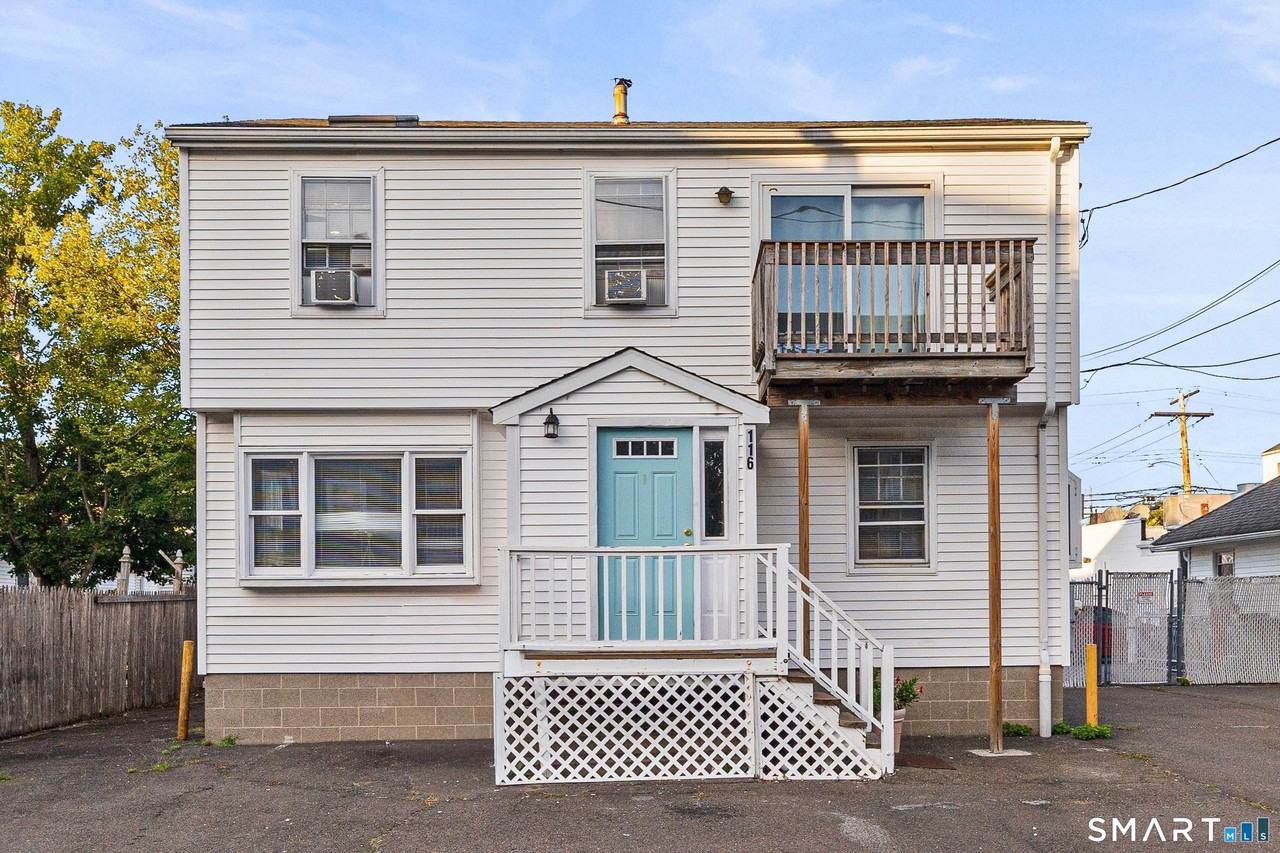 116 College Pl - Photo 2 of 26