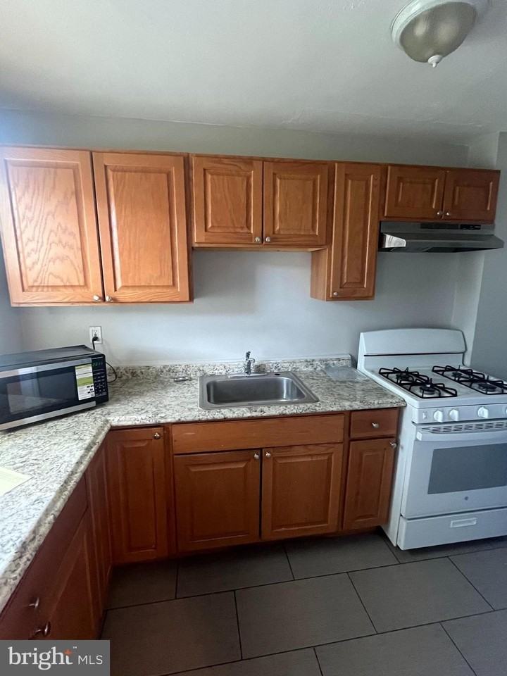 1127 S Merrimac Rd - Photo 4 of 13