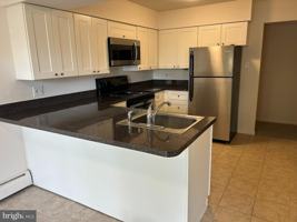 featured image of 923 Washington St #104