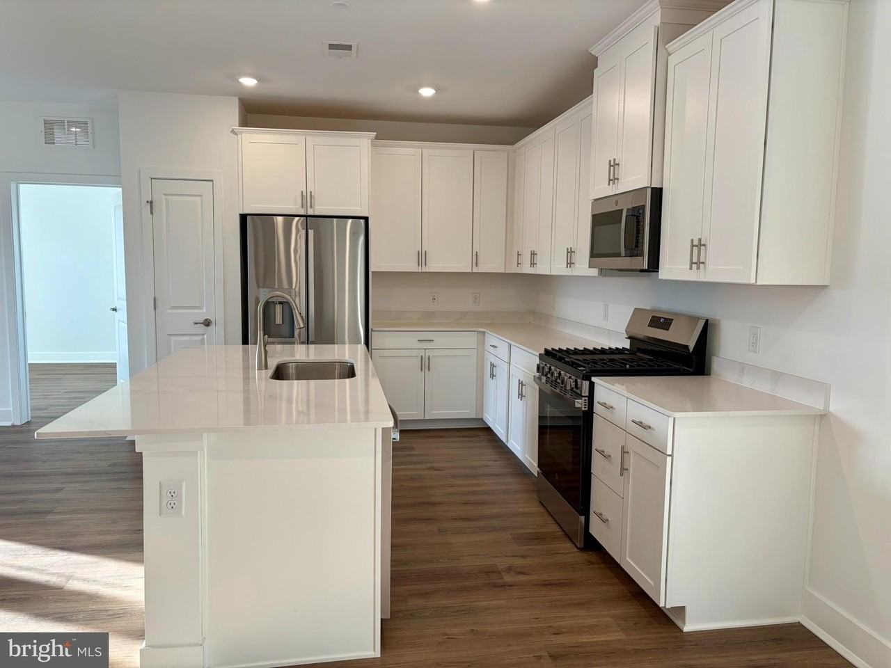 2201 Jacob Francis Way - Photo 2 of 22