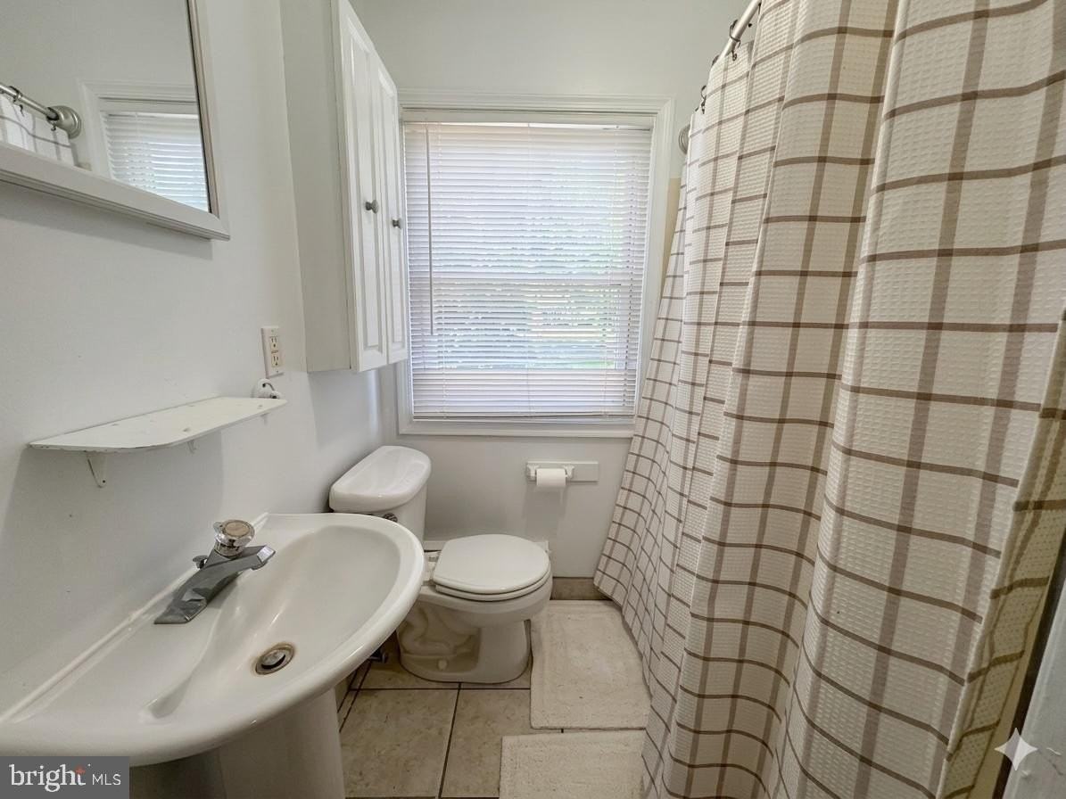 5685 YORK Road #4 - Photo 6 of 8