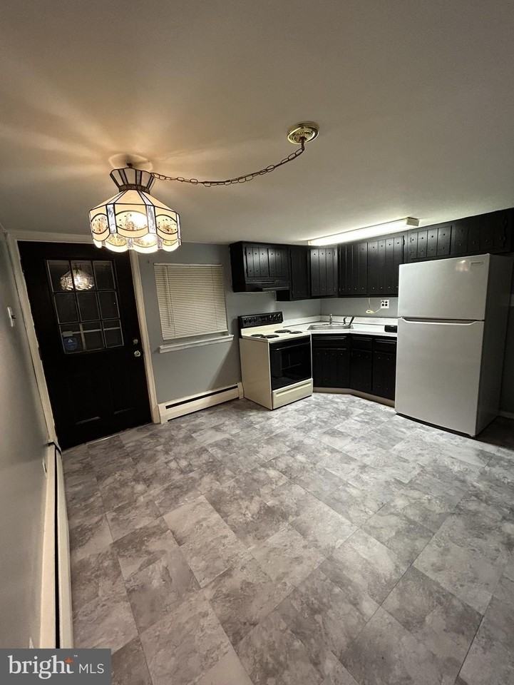 513 Cedar Ave - Photo 3 of 21