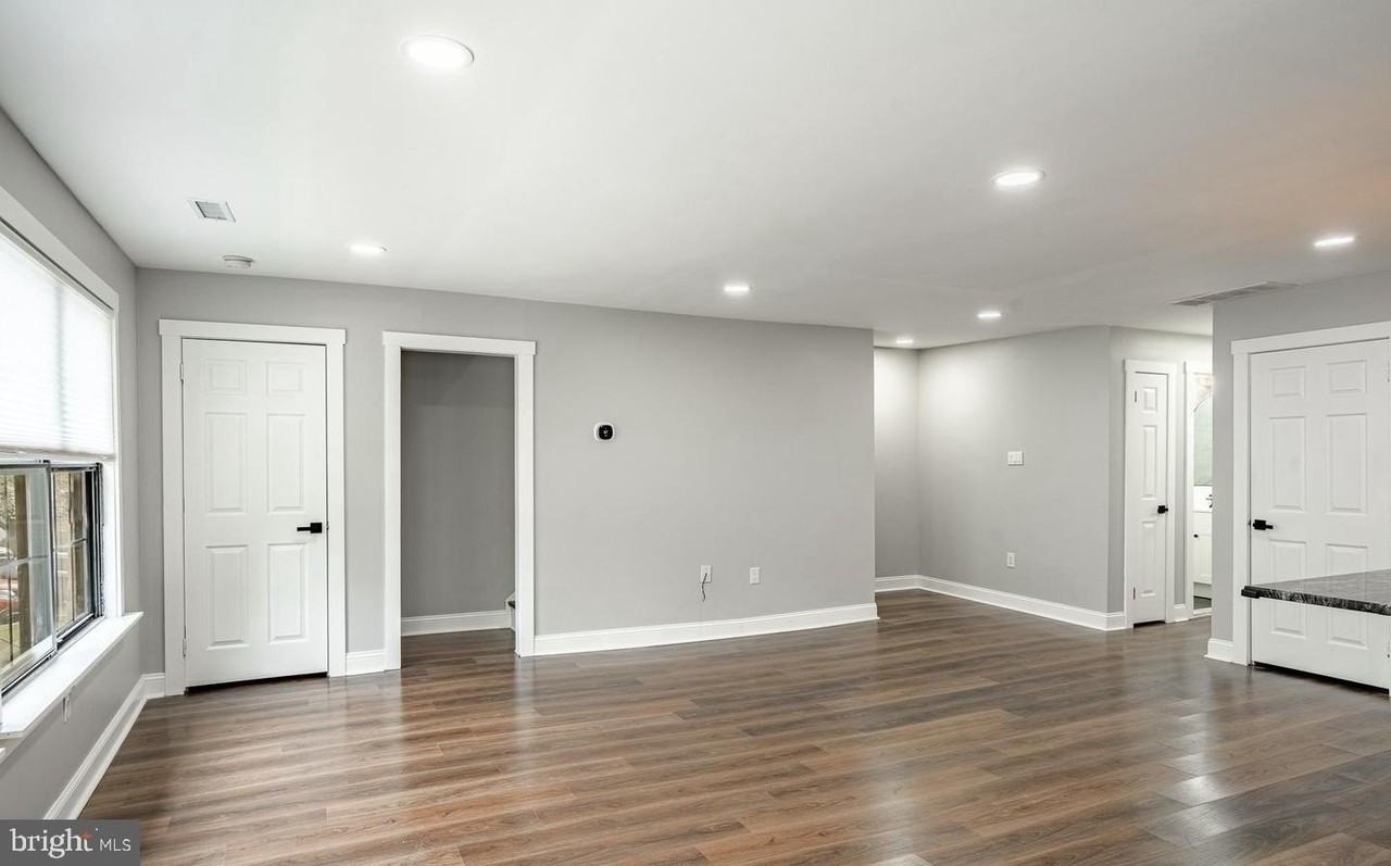 239 Smallwood Ct #239 - Photo 6 of 17