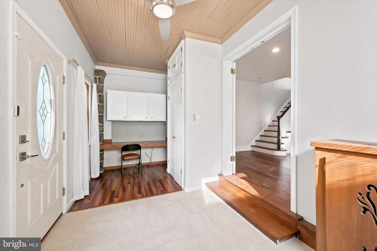 204 Harding Ave - Photo 2 of 23