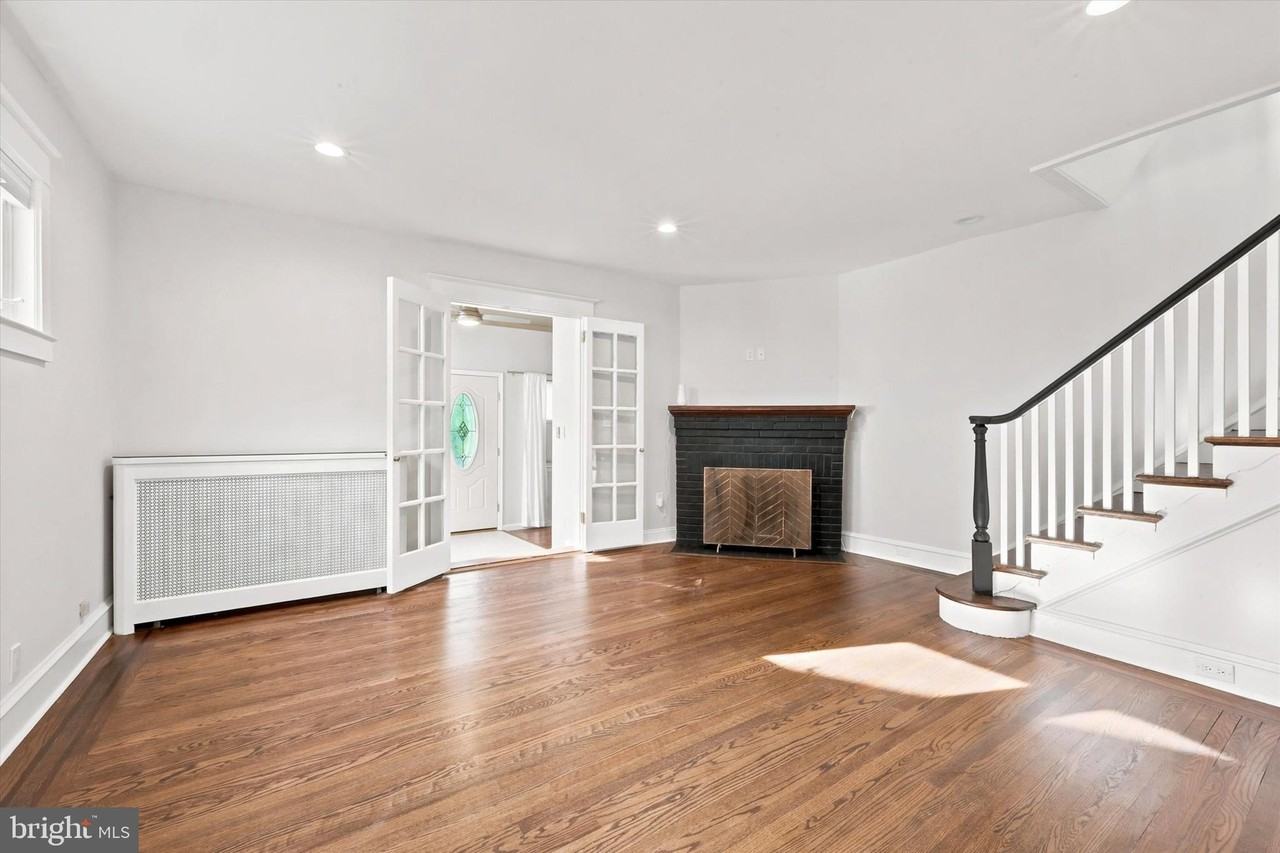 204 Harding Ave - Photo 3 of 23